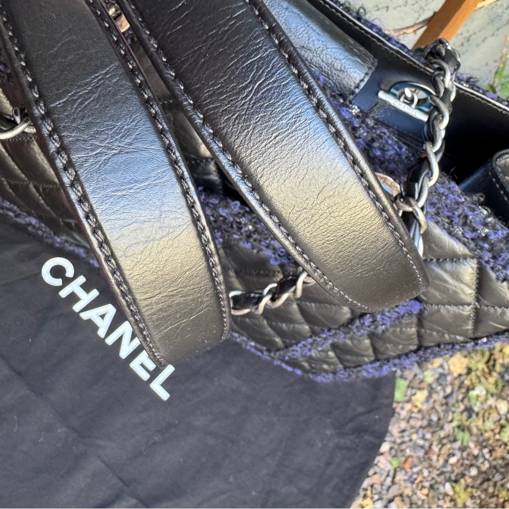 Chanel Calf Leather & Tweed Grand Shopping Secrets Tote - Picture 5 of 14